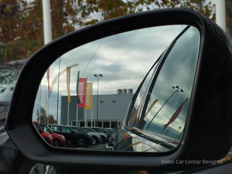 Volvo XC40 B4 AWD ULTIMATE DARK