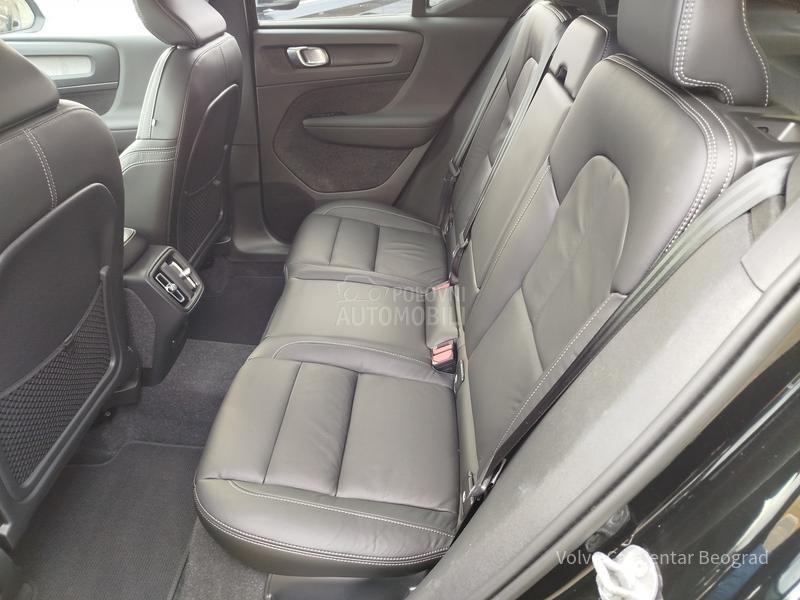 Volvo XC40 B4 AWD ULTIMATE DARK