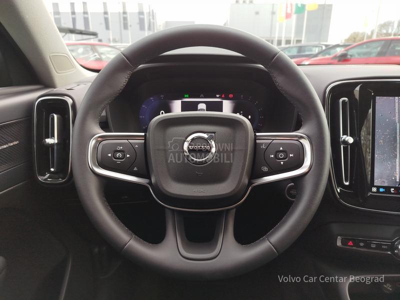 Volvo XC40 B4 AWD ULTIMATE DARK