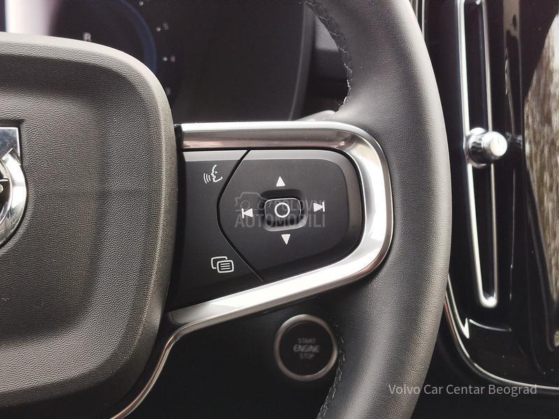 Volvo XC40 B4 AWD ULTIMATE DARK