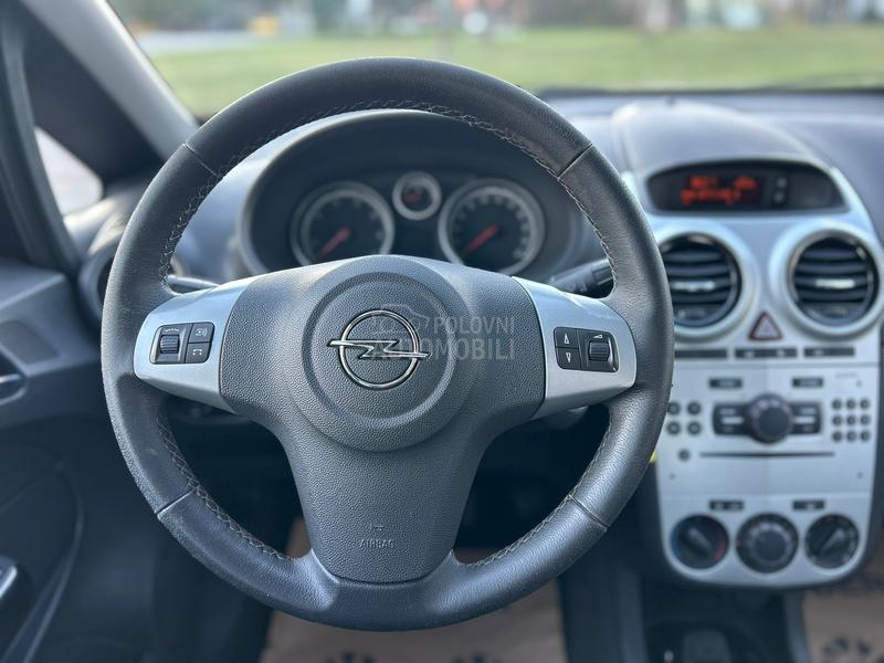 Opel Corsa D 1.3 MJTD COSMO