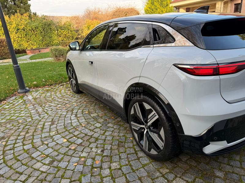 Renault Megane E tech ICONIC