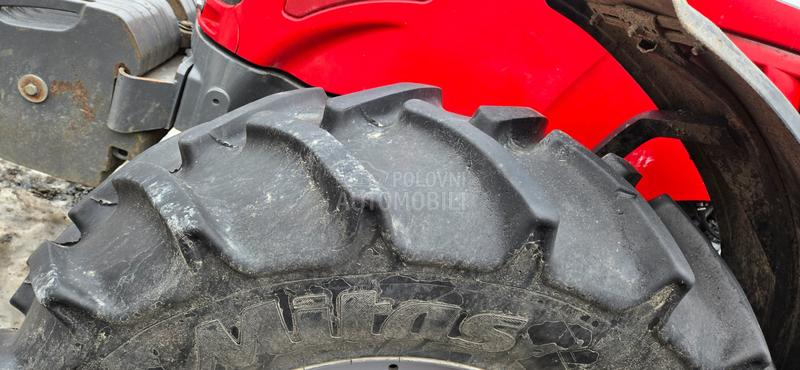 Massey Ferguson 5465