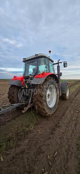Massey Ferguson 5465
