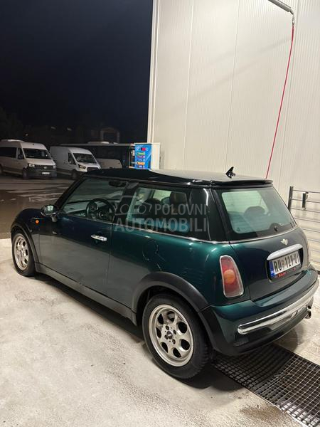 MINI Cooper 1.6