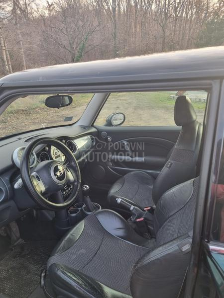 MINI Cooper 1.6