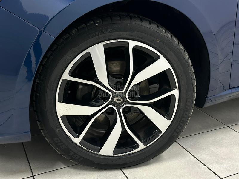 Renault Megane 1.3 TCe BOSE AUT