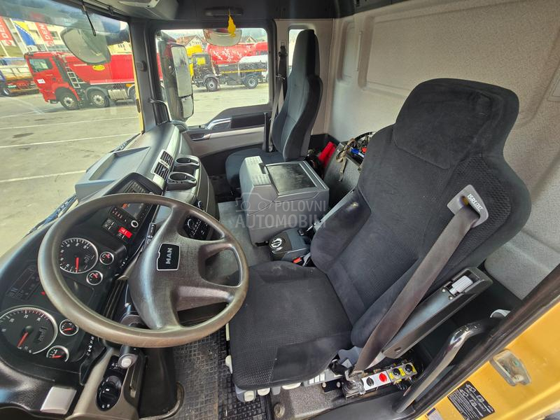 MAN TGS 33.440 Kipa Kran