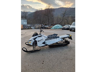 Ski-Doo Summit 800 freeride