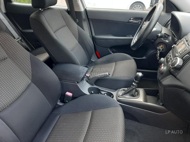Hyundai i30 1.6 CRDI