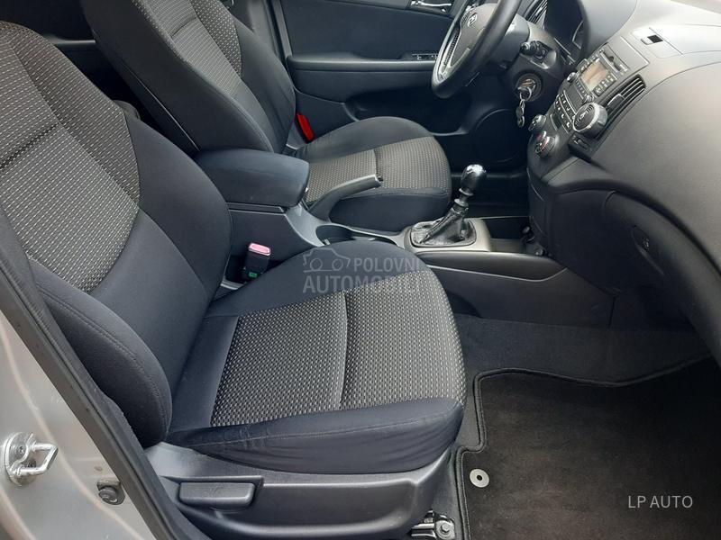Hyundai i30 1.6 CRDI