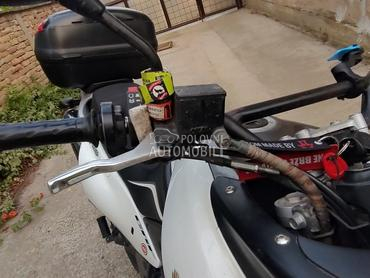 Suzuki XF 650 FREEWIND