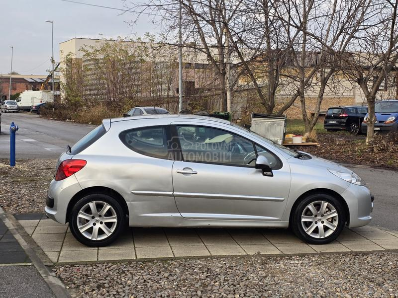 Peugeot 207 1.6