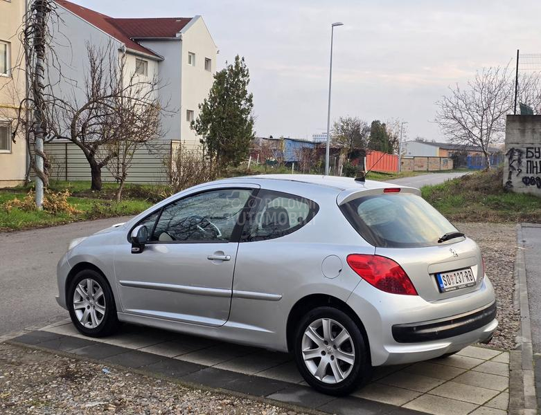 Peugeot 207 1.6