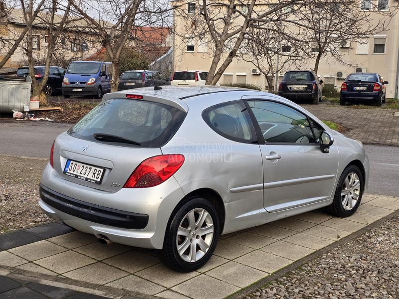 Peugeot 207 1.6