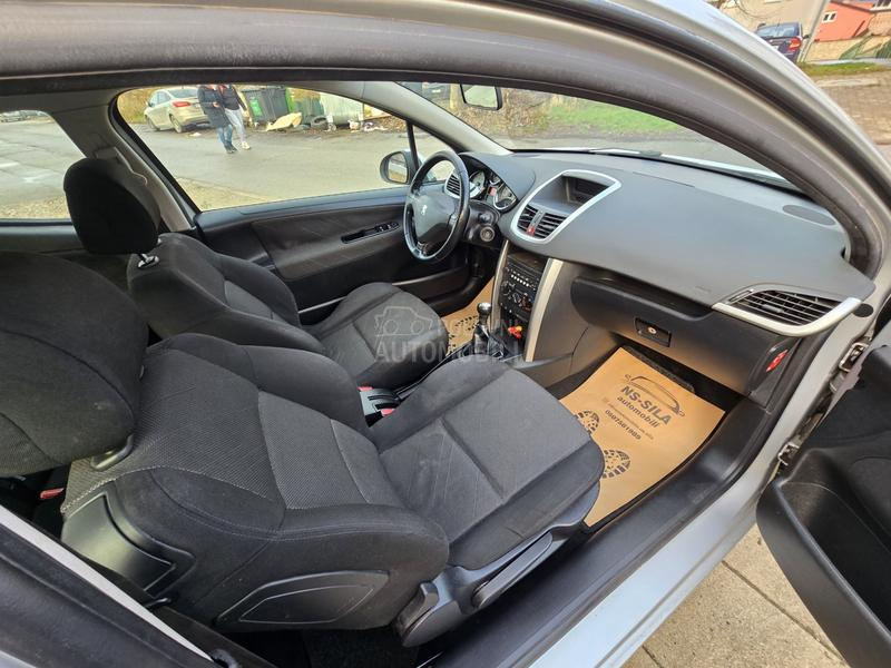 Peugeot 207 1.6