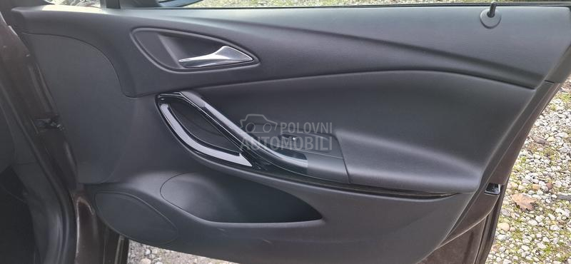 Opel Astra K 1.4 INNOVATION