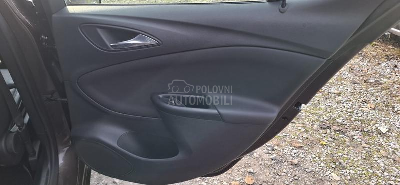 Opel Astra K 1.4 INNOVATION