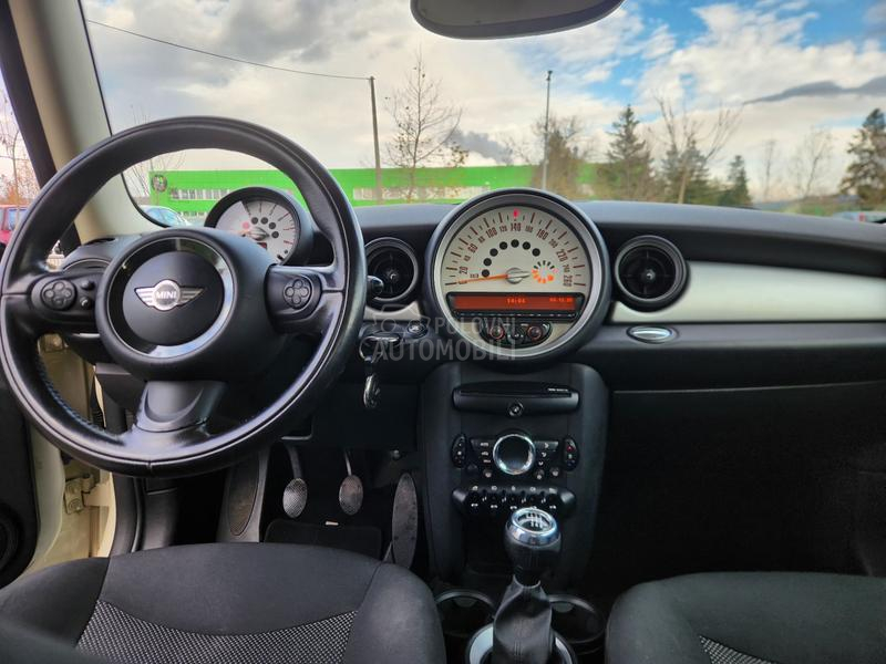 MINI Cooper 
