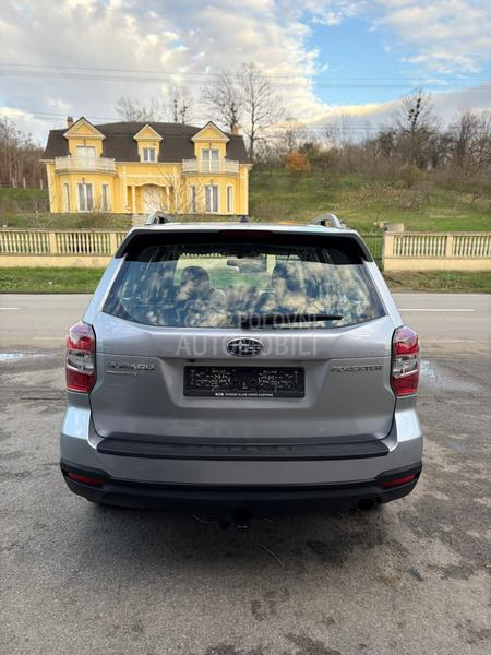 Subaru Forester 2.0i BOXER