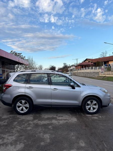 Subaru Forester 2.0i BOXER