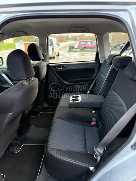 Subaru Forester 2.0i BOXER