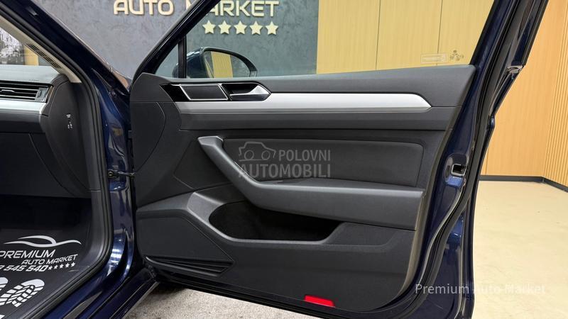 Volkswagen Passat B8 //1.6 TDI//DSG/NOV