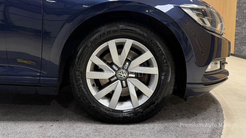 Volkswagen Passat B8 //1.6 TDI//DSG/NOV