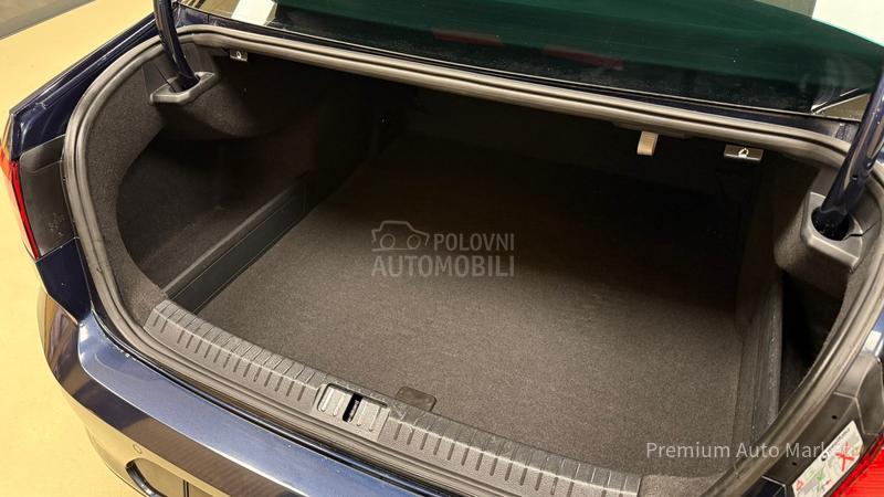 Volkswagen Passat B8 //1.6 TDI//DSG/NOV