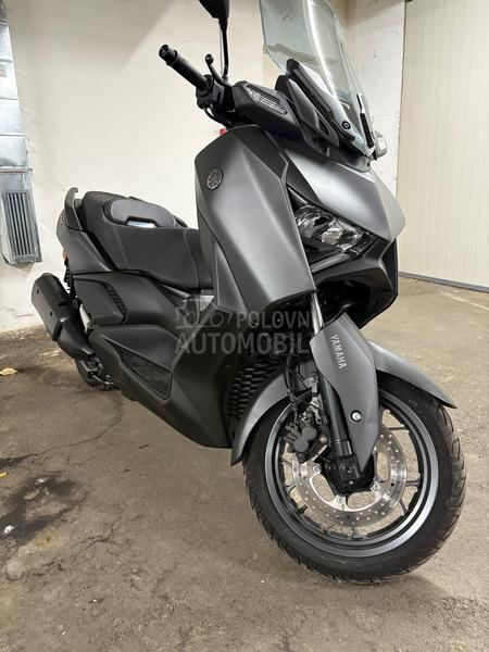 Yamaha XMax 300