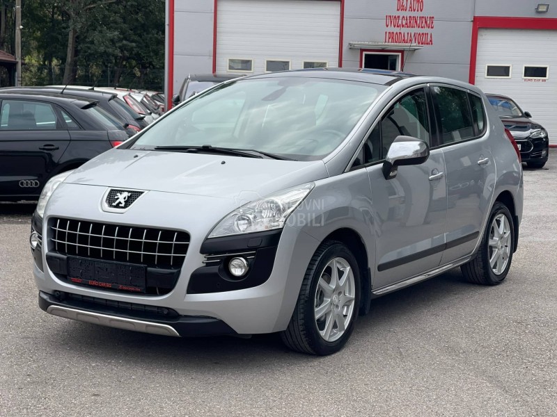 Peugeot 3008 P A N O. A U T