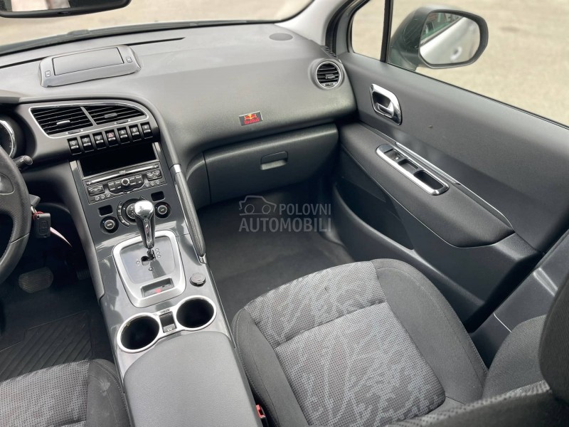 Peugeot 3008 P A N O. A U T