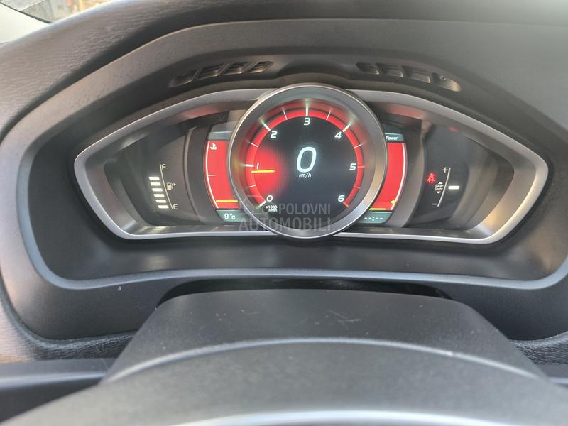 Volvo V40 CROSS COUNTRY 1.6D