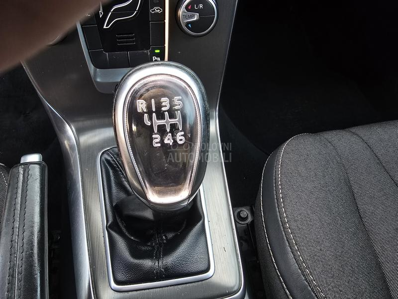 Volvo V40 CROSS COUNTRY 1.6D