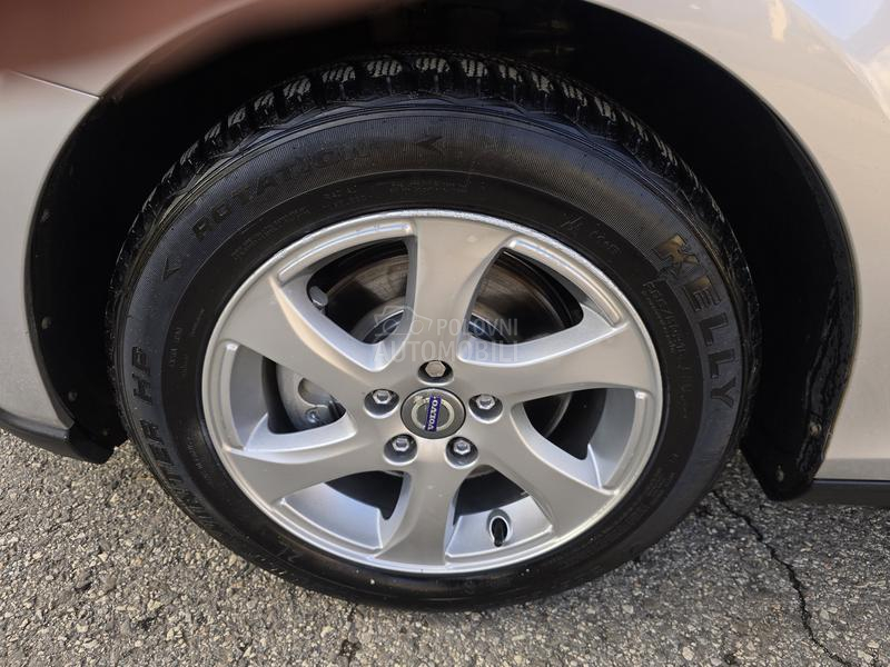 Volvo V40 CROSS COUNTRY 1.6D