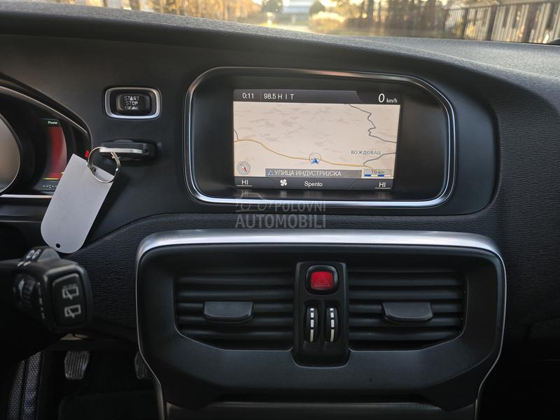 Volvo V40 CROSS COUNTRY 1.6D