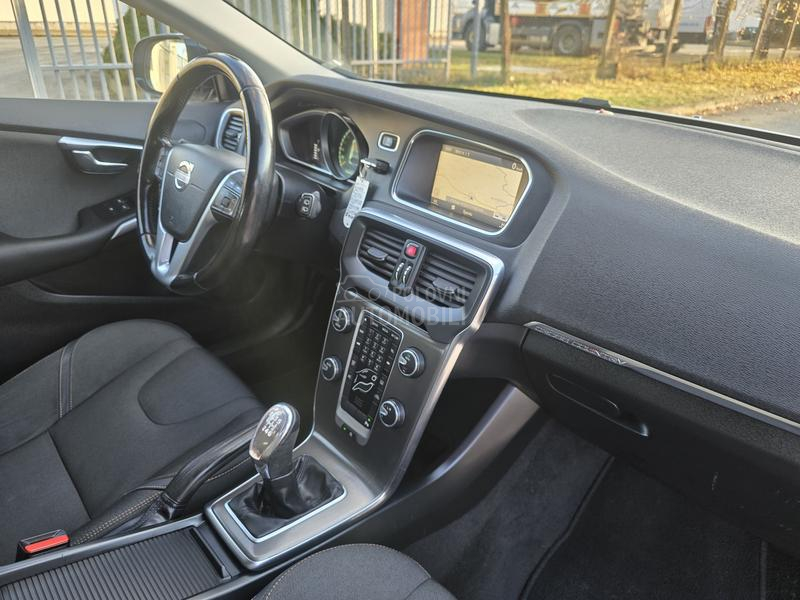 Volvo V40 CROSS COUNTRY 1.6D