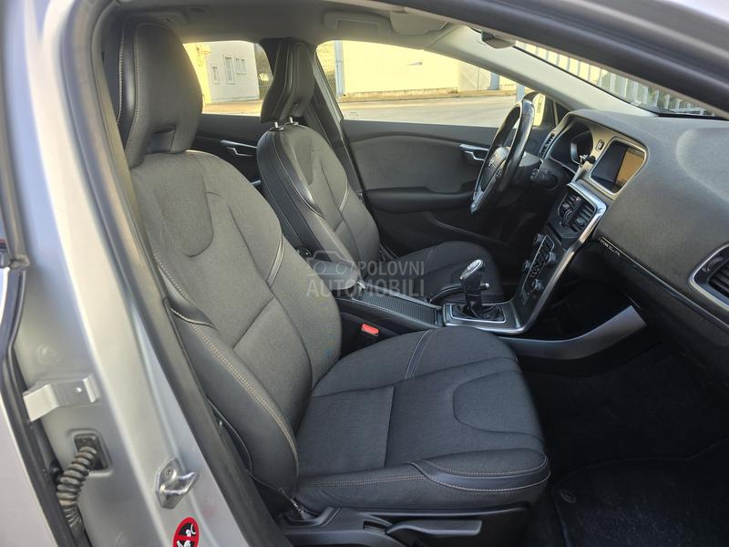 Volvo V40 CROSS COUNTRY 1.6D