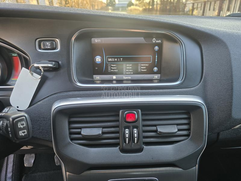 Volvo V40 CROSS COUNTRY 1.6D