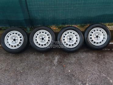 Petlas 215/60 R16 Zimska
