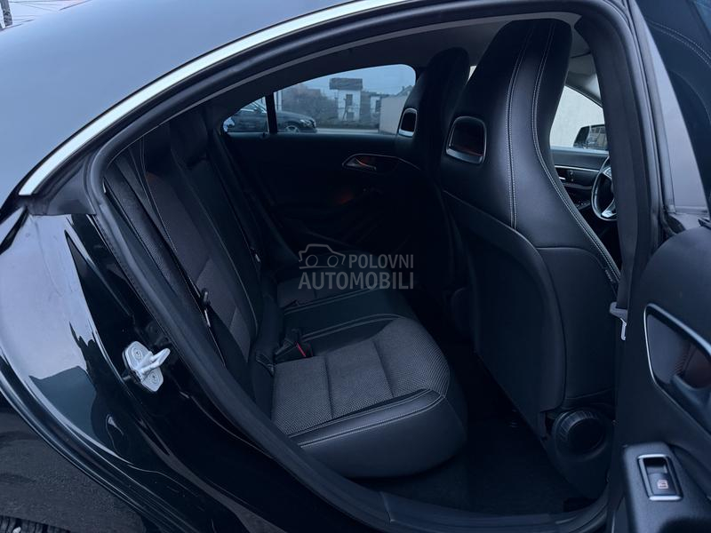 Mercedes Benz CLA 180 