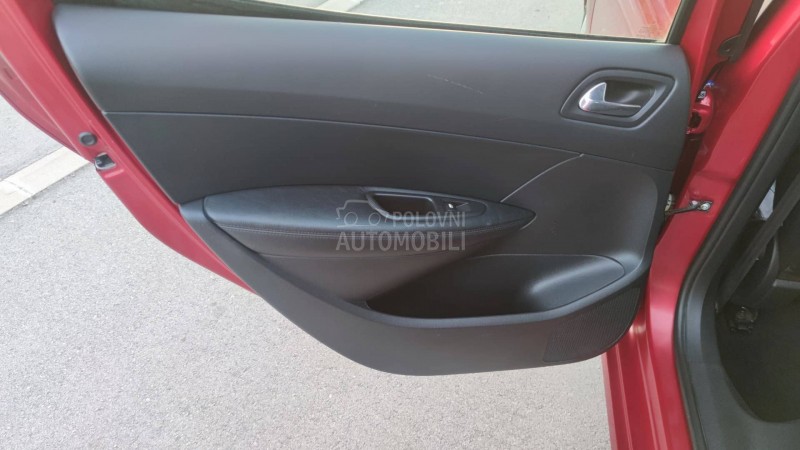 Peugeot 308 2.0 HDi PREMIUM PAK