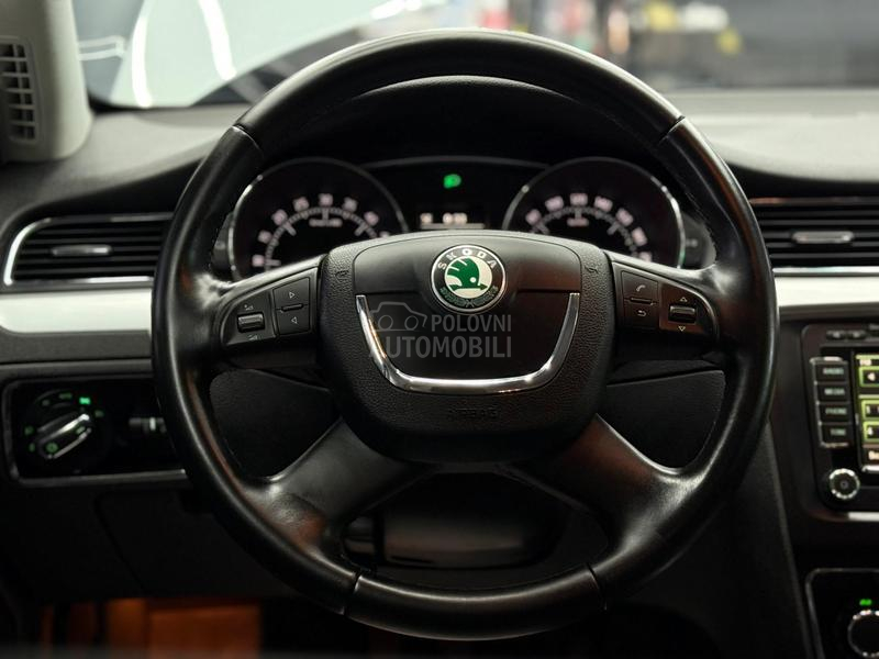 Škoda Superb 2.0TDI/N0VE GUME
