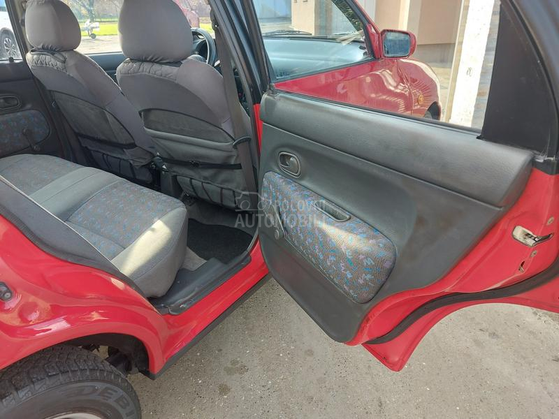 Mazda 121 13 I MONOPOINT