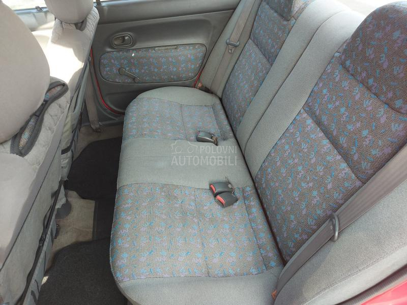 Mazda 121 13 I MONOPOINT