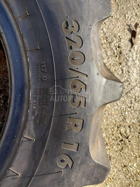 Vredestein 320/65 R16