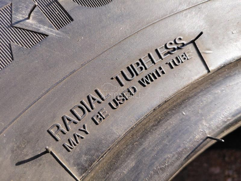 Vredestein 320/65 R16