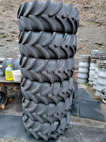 Vredestein 320/65 R16