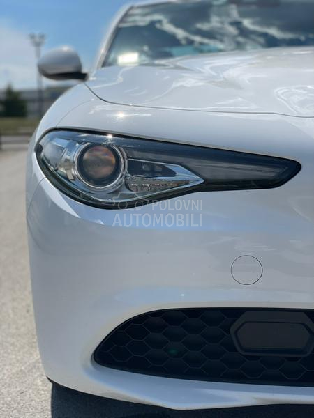 Alfa Romeo Giulia 