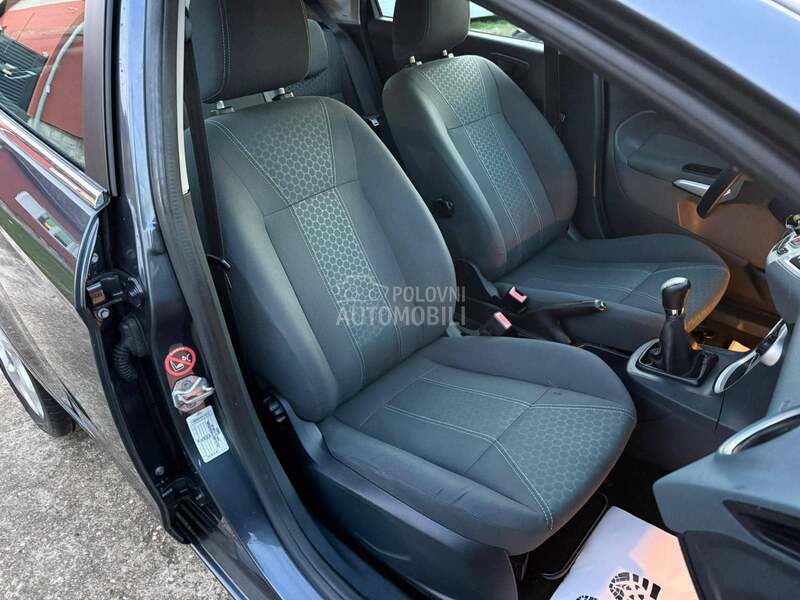 Ford Fiesta 1.4 TITANIUM